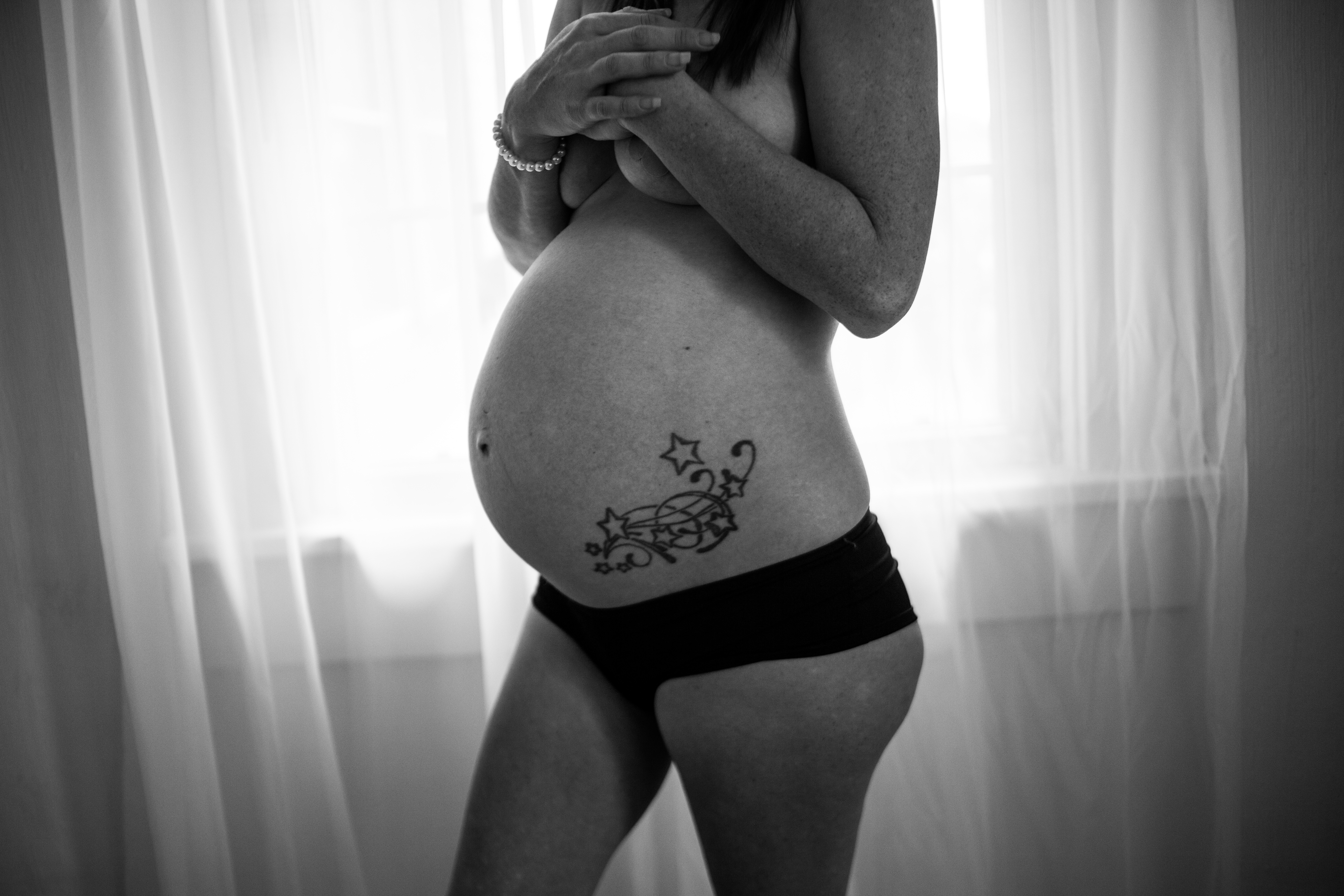 pregnancy, mother, boudoir, tattoo, tattoo ladies, tattoo lady, boudoir by paula